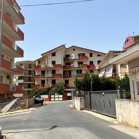 Il Nido Di Sarah Apartment โมดิกา ภายนอก รูปภาพ